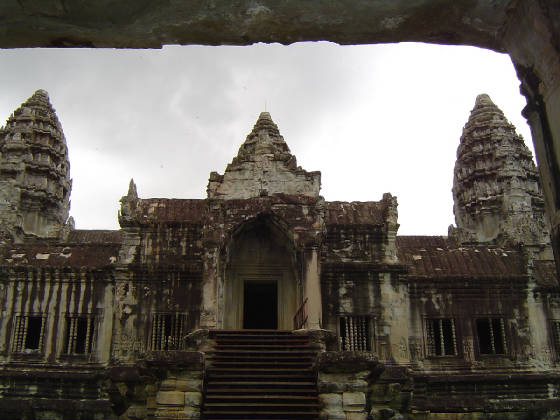 imposingangkor.jpg